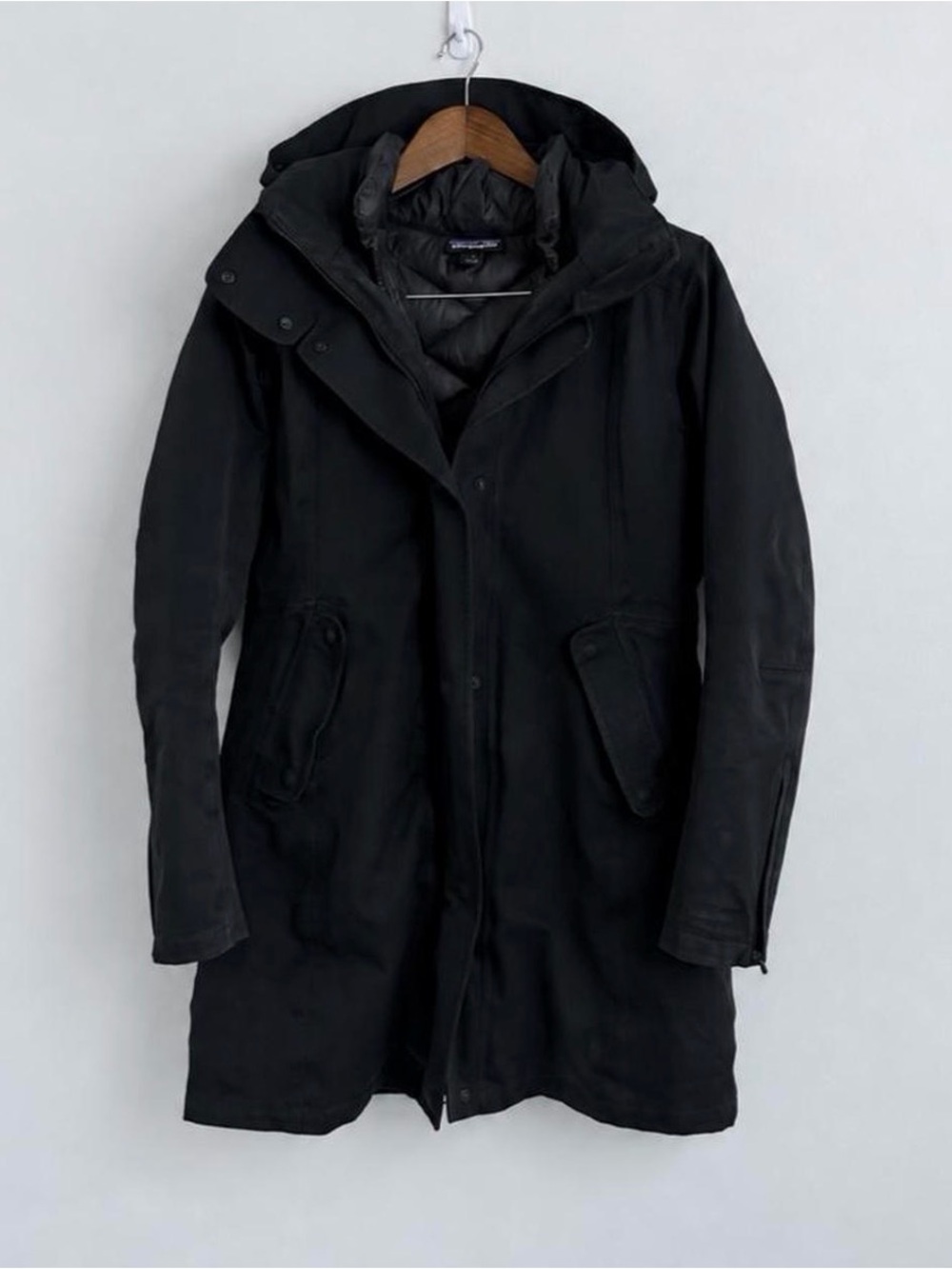 Patagonia Black Hooded Puffer Coat Women’s Small